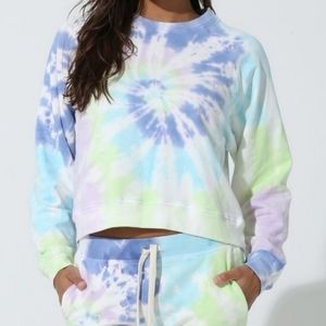 **NWT COLORFUL ELECTRIC & ROSE SZ M AURA OPAL/LAVENDER/GLOW**